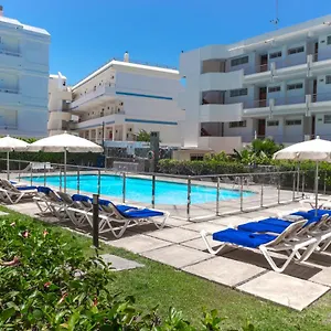 https://apartamentos-mariachis.in-canary-islands.com