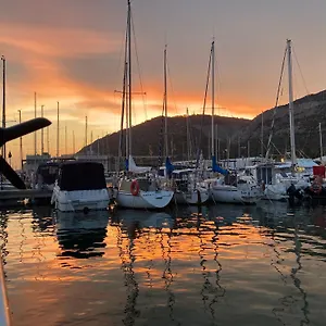  Bateau-hôtel Experience Fantastique De Berce Par La Pres De Barcelone