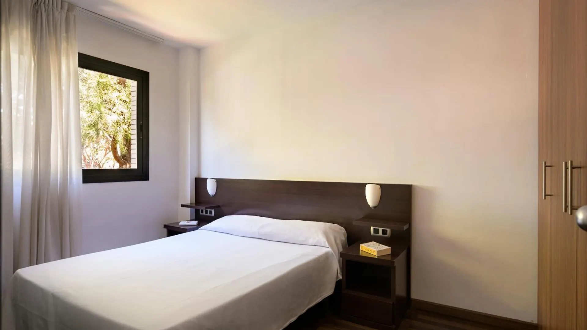 Sg Marina 54 Apartments Castelldefels 0*,  Spain